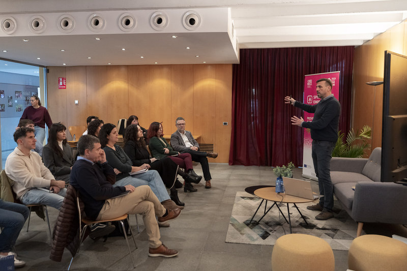 Raimundo Castilla en la sesi�n de apertura de Spin Offs Empresariales