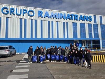 Alumnado de Transporte y Log�stica visita el Grupo Raminatrans