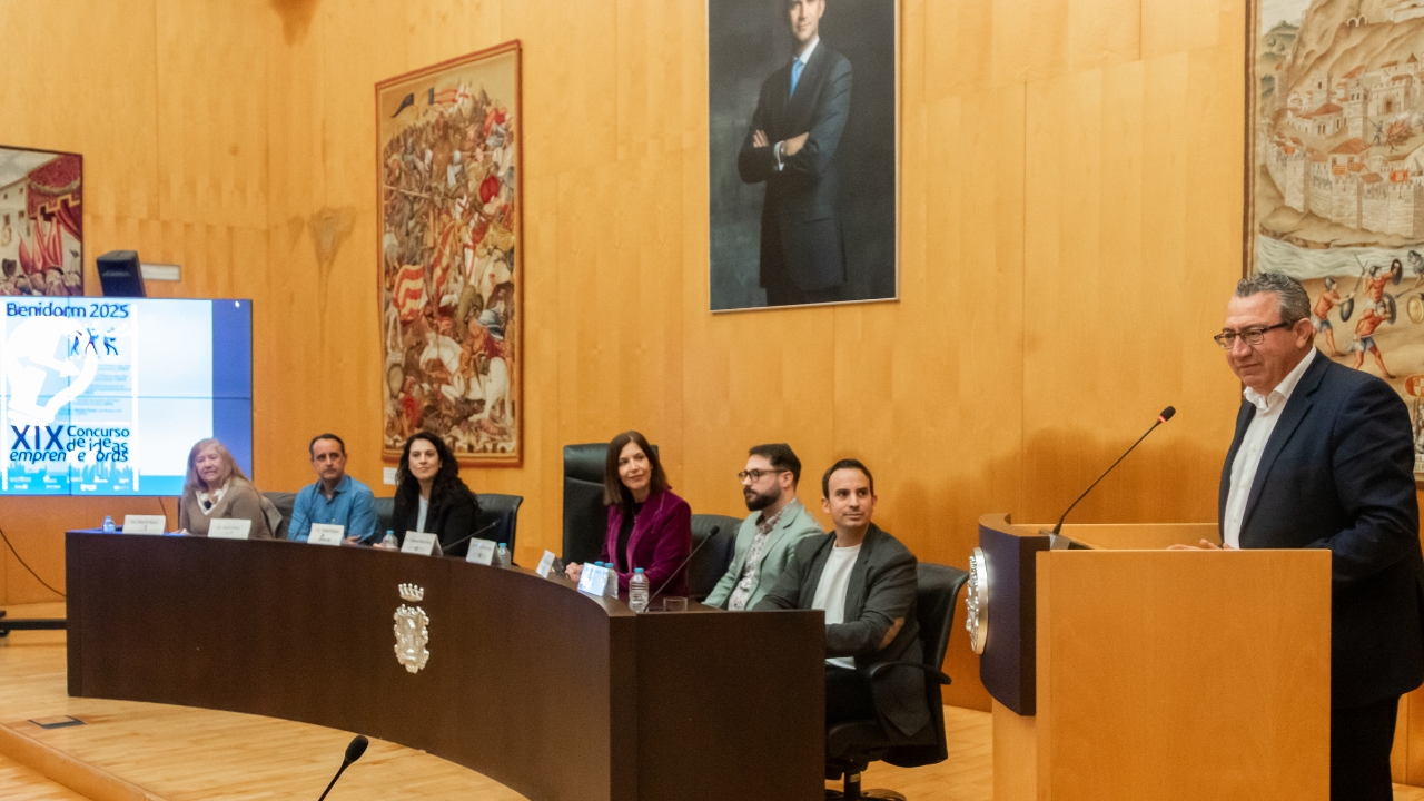 El CEEI Elche participa como jurado en el XIX Concurso de Ideas Emprendedoras de Benidorm, un certamen que gan� "Publi Flypa"
